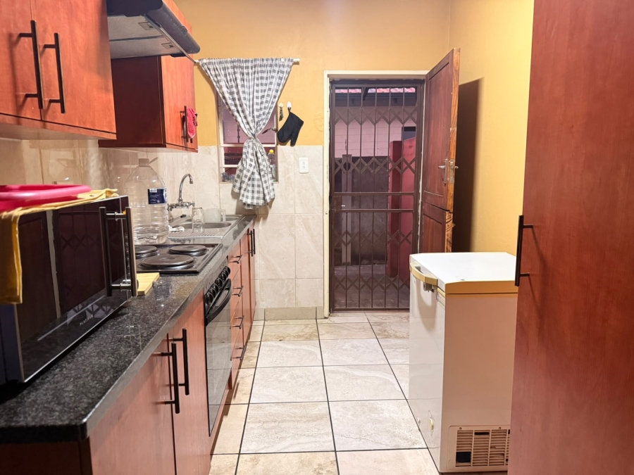 2 Bedroom Property for Sale in Waterval East North West